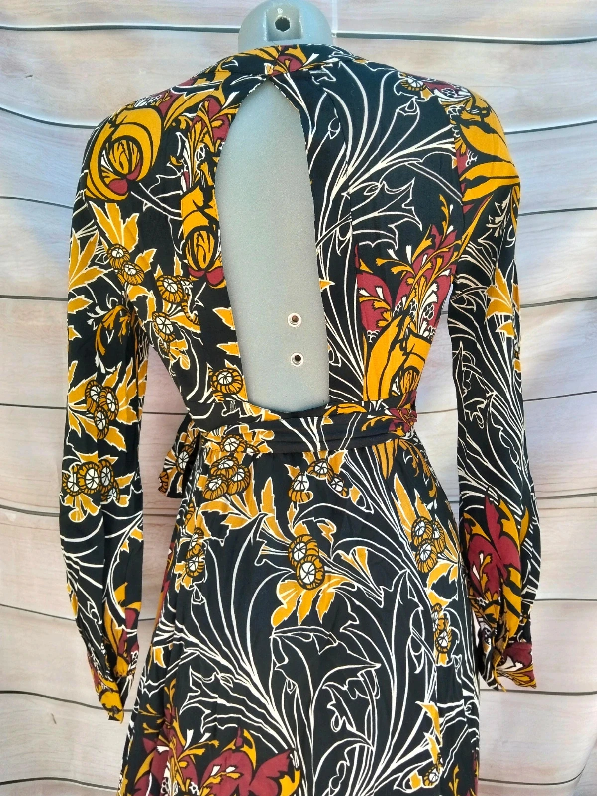 Vestido cruzado estampado floral – manga longa – costas abertas – Tamanho M 🏳 – photo 9
